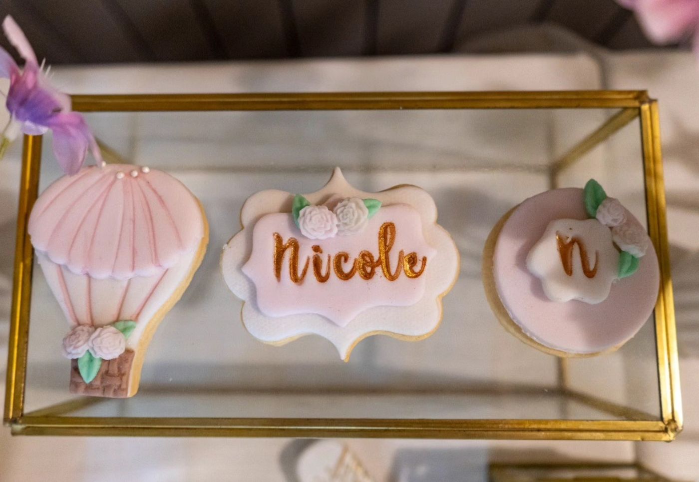 Biscotti decorati con il nome Nicole
